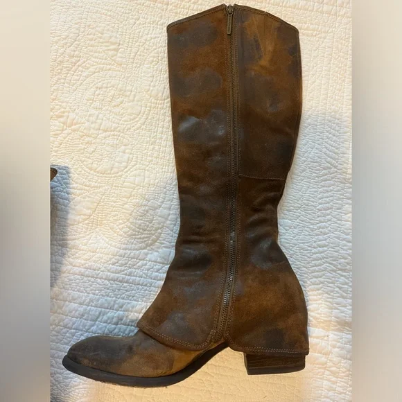 Donald Pliner Devi Tall boots 8.5, 2” heel, 14.5 circumference. Double zippers. - Picture 2 of 4